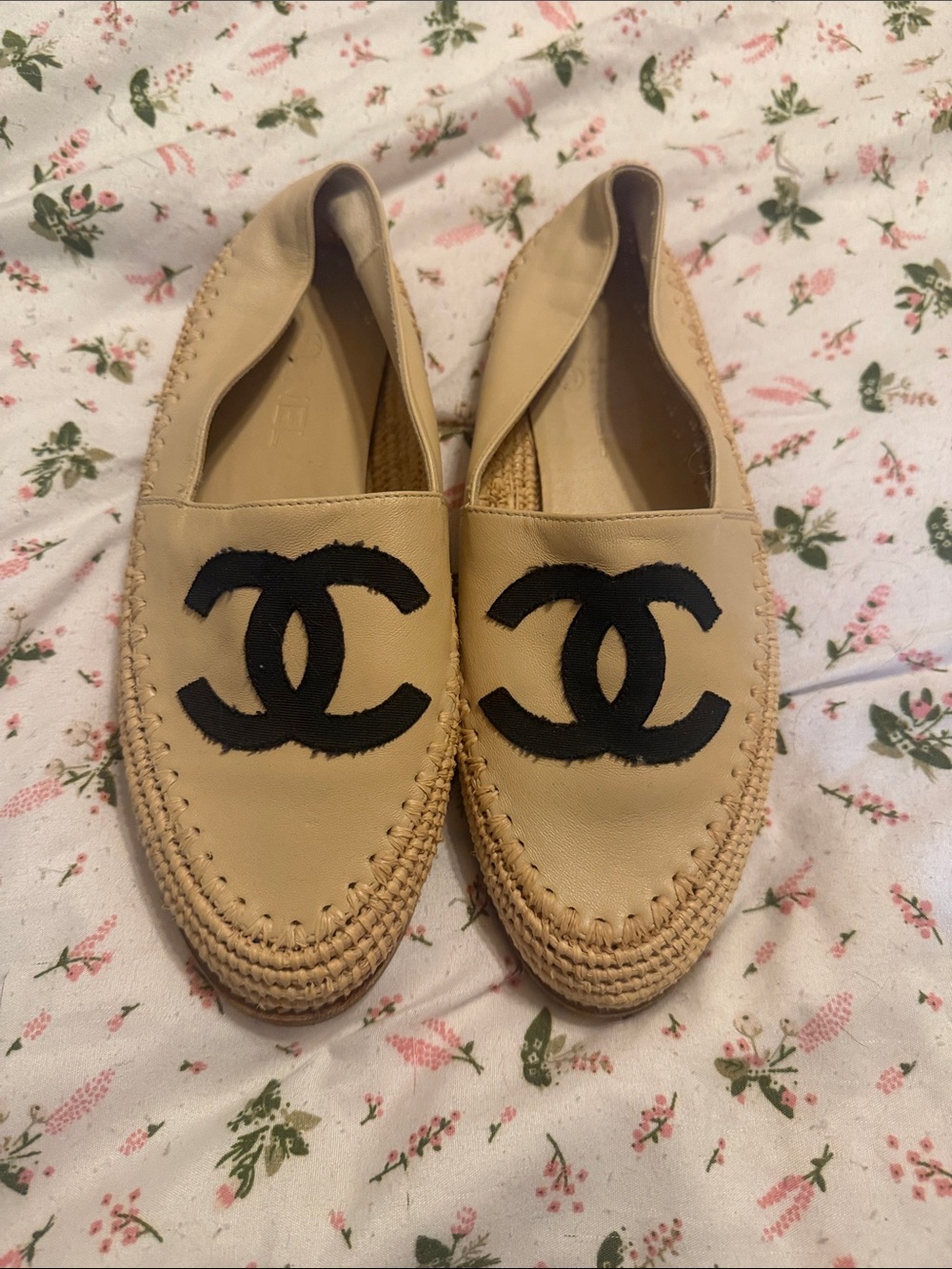 CHANEL Beige Leather Espadrille Flats with Black CC Emblem
